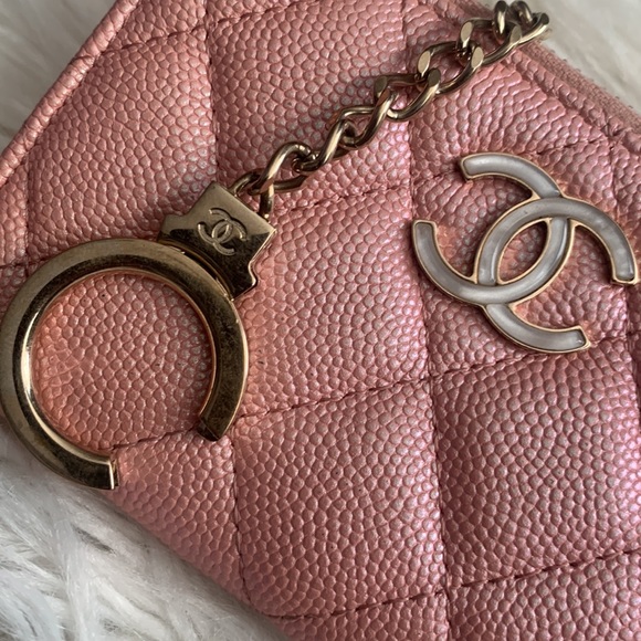 Chanel 19s iridescent o keyring holder  coin purse gold pink 2019 made in Italy - Picture 5 of 12